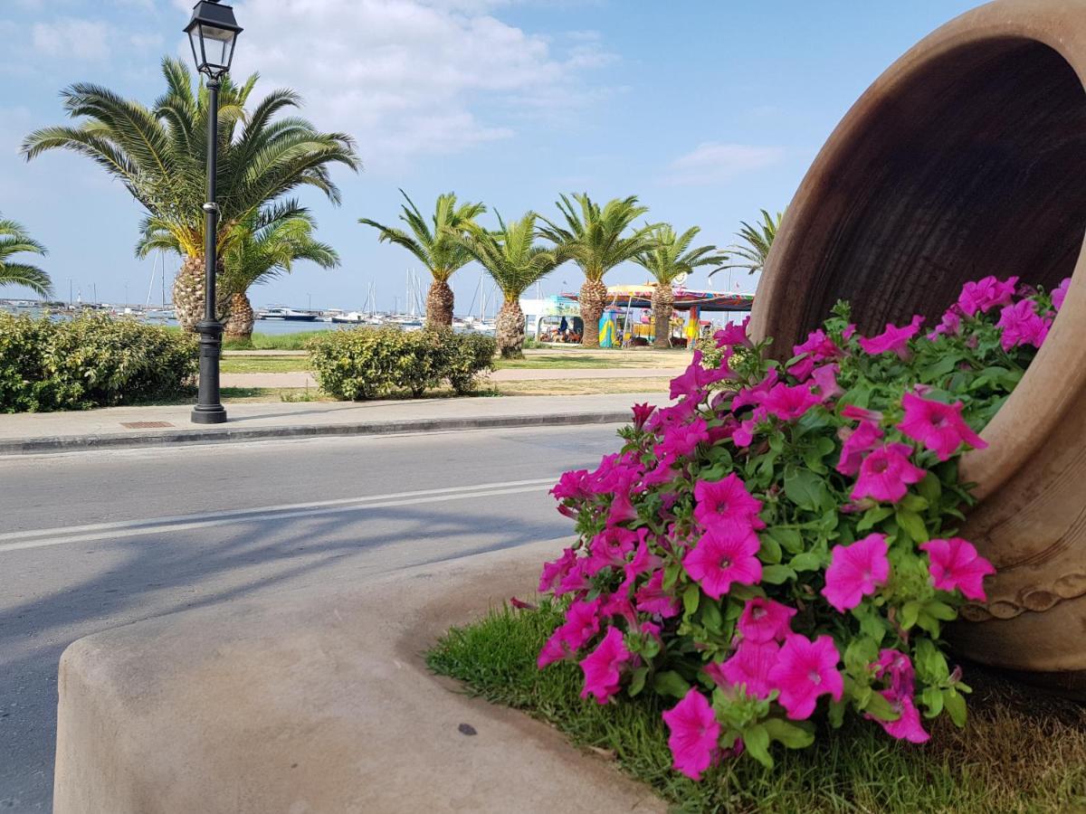 Petite Palace Rethymno Exterior foto